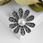 Брошь «Ромашка» лепестки с жемчугом, цвет белый в чернёном серебре - Фото 1