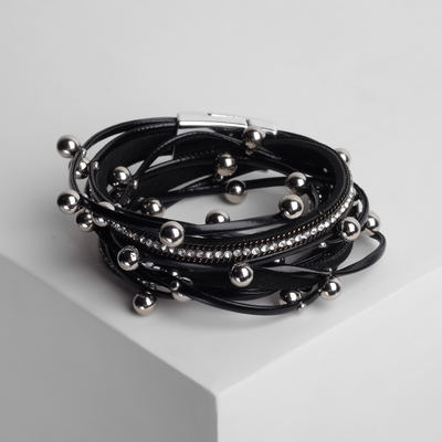 Браслет кожа «На магните» бусинки, бело-чёрный в сером металле, 38 см