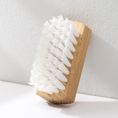 Щётка для одежды, 8×3.5 см, 44 пучка, искусственная щетина, цвет МИКС