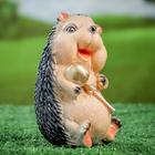 Садовая фигура "Ежик с чупиком" 11х15см - Фото 1