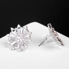 Серьги со стразами "Цветок" искры, цвет белый в серебре - фото 25562550