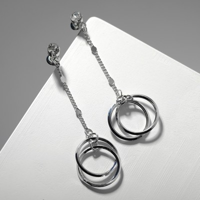 Серьги висячие со стразами «Чувства» кольца, белые в серебре, 5.5 см