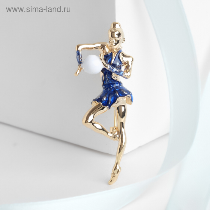 Брошь «Гимнастка» с мячом, цвет синий в золоте - Фото 1