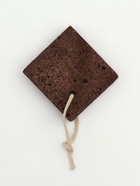 Натуральная пемза для педикюра, с подвесом, 8×8 см, в коробке, коричневая - Фото 3