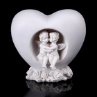 Сувенир полистоун "Белоснежные ангелы обнимающиеся в сердце" 6,5х7,2х3,8 см - Фото 1