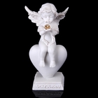 Сувенир полистоун "Белоснежные ангел сидящий на постаменте из сердечка" 12,5х5,8х4 см - Фото 1