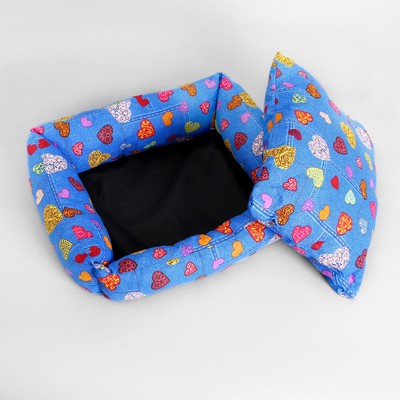 Лежанка пухлик поплин PerseiLine ЛE-70 №3 50 х 40 х 16 "сердца"