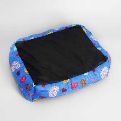 Лежанка пухлик поплин PerseiLine ЛE-70 №3 50 х 40 х 16 "сердца"