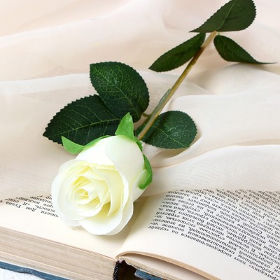 Цветы искусственные "Бутончик розы" 5х50 см, белый