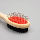 Двусторонняя щётка-расческа с деревянной ручкой, 7×21 см - Фото 2