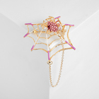 Брошь «Паук» в паутине, с цепочками, цвет малиновый в золоте - Фото 1