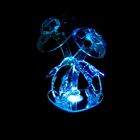 Сувенир на зеркальной подставке "Дельфины с медузой" свет 6,5х6х11см - Фото 3