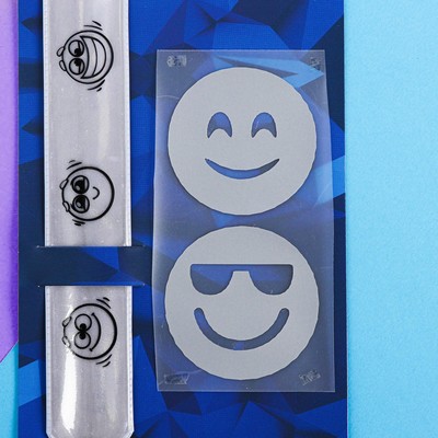 Набор светоотражателей «Смайлик»: браслет, брелок, значок 3 шт