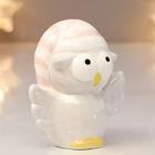 Сувенир керамика "Совёнок в полосатом розовом колпаке" серый 9х5,3х8,7 см - фото 804308637