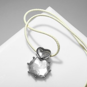 Кулон «Ледяное сердце» на нити, елка, цвет белый в серебре на бежевом шнурке, 30 см