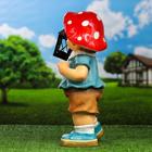Садовая фигура "Гномик-грибочек с фонарем" 21х15х45см - фото 10037963