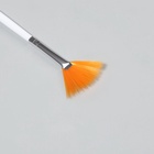 Кисть для дизайна ногтей «Веер», 17.5 см, d=15×25 мм, белая - Фото 2