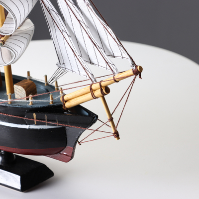Корабль "Ла Фудр" трехмачтовый с белыми парусами, 40*5,5*33см