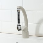 Поворотная насадка на кран Доляна «Флекс Фикс», d=1.5 см, с изменяемым углом наклона и интенсивностью струи, с сеткой - Фото 1