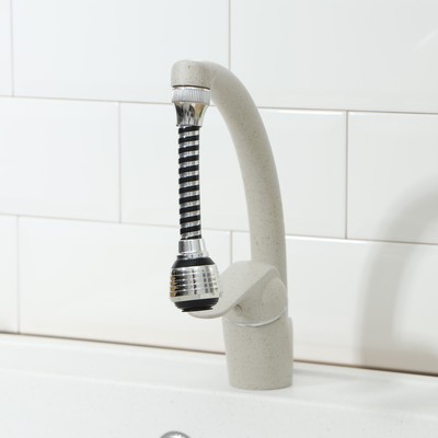 Поворотная насадка на кран Доляна «Флекс Фикс», d=1.5 см, с изменяемым углом наклона и интенсивностью струи, с сеткой