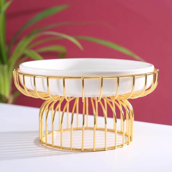 Подставка для десертов керамическая на металлической подставке «Богема», d=23 см, на металлической подставке, 23×12 см, цвет белый - Фото 1