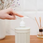 Дозатор для мыла «Вязание», 500 мл, белый ротанг - Фото 8