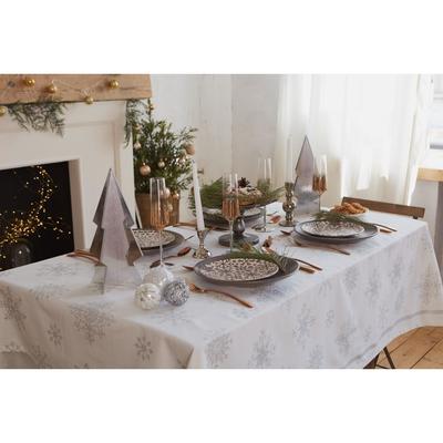 Скатерть новогодняя «Этель» Серебряные снежинки 149×250 ±3 см, 100%хл, 190 г/м²