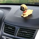 Собака на панель авто, качающая головой, дог - Фото 2
