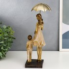 Сувенир полистоун "Мама с сыном на прогулке под зонтом" бежевый 28х11х8 см - Фото 3
