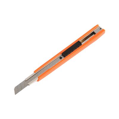 Нож универсальный HARDEN 570301, пластик, выдвижное лезвие, 9 мм