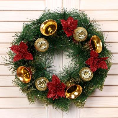 Венок новогодний d=25 см «Зимнее волшебство. Красные цветы и колокольчики»