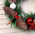 Венок новогодний d=30 см «Зимнее волшебство. Шишечки с шариками» - Фото 3