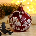 Ёлочный шар d-8 см "Белые незабудки" ручная роспись, бордово-белый - фото 119688086