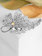 Брошь "Цветочная сирень", цвет белый в серебре - фото 809297084