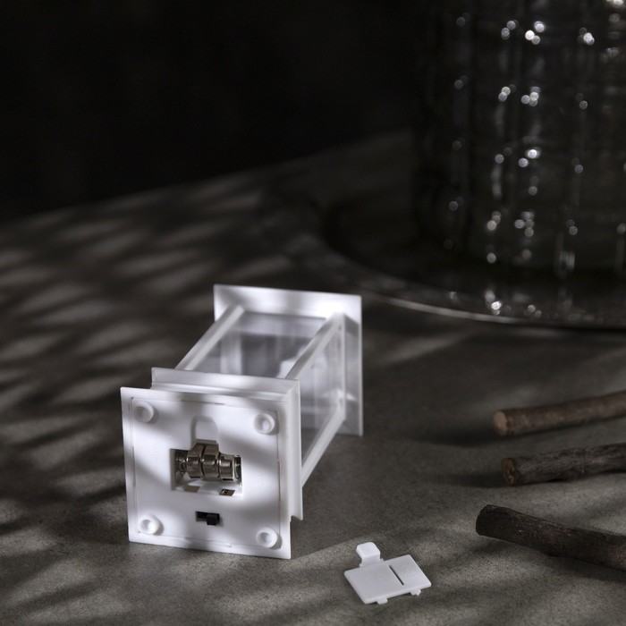 Светодиодная фигура «Белый фонарь со свечкой» 5.5 × 13 × 5.5 см, пластик, батарейки AG13х3, свечение тёплое белое - фото 1907129230