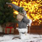 Дед Мороз "В сером тулупе со снегоступами" 16х30 см - фото 3706414