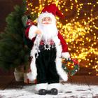 Дед Мороз "В красной шубке с новогодним венком" 24х45 см - фото 3706419