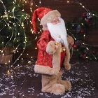 Дед Мороз под ёлку «Зимнее волшебство. В красной шубке в клетку с подарками» двигается, 40 см - Фото 2