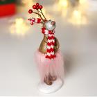 Сувенир полистоун "Олешка в полосатом шарфе и пуховой юбке" МИКС 14х5х5 см - фото 21107673