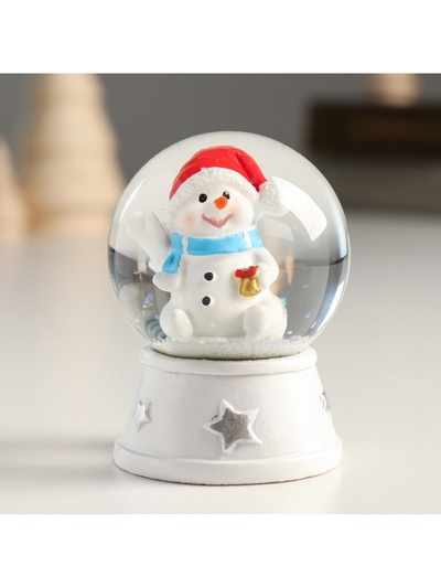 Снежный шар новогодний стеклянный «Снеговик в красном колпаке, с подарком», d=4.5 см, 6×4.5×4.5 см
