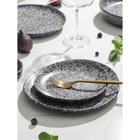 Блюдо фарфоровое для подачи Magistro «Гранит», d=20 см - Фото 5