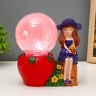 Плазменный шар "Девочка с клубничкой" 14х9х16 см RISALUX - фото 108443423