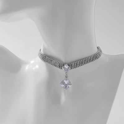 Колье-чокер «Симфония» с ромбом, цвет белый в серебре, 30 см