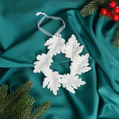 Ёлочная игрушка «Зимнее волшебство. Новогодний венок», 13 см, белый