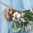 Декор "Зимнее очарование" хвоя в снегу шишка ягоды 21 см - Фото 2
