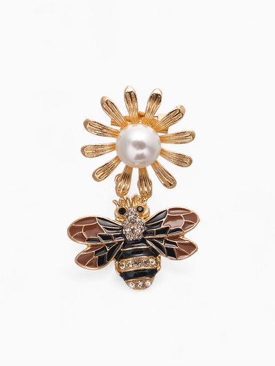 Зажим для кардигана «Пчела», цвет чёрно-белый в золоте