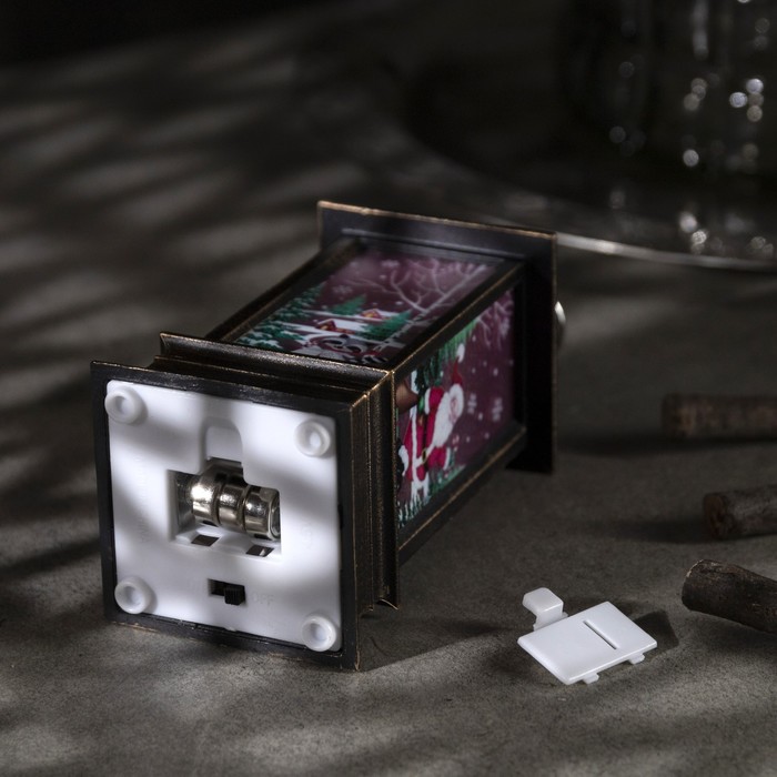 Светодиодная фигура «Бронзовый фонарь с Дедом Морозом» 5.5 × 13 × 5.5 см, пластик, батарейки AG13х3, свечение тёплое белое - фото 1885056233