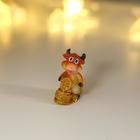 Фигурка полистоун «Бычок Карамелька с золотом», 4×2.3×2.1 см, МИКС - фото 37065792