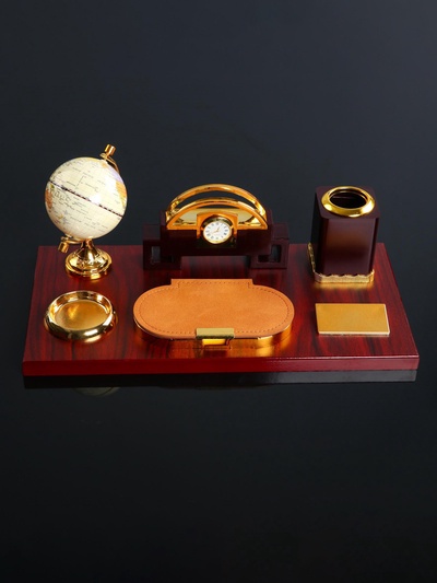 Набор настольный 6в1 (блок д/бумаг, подаст. д/печати, карандашница, часы, визитница,глобус)