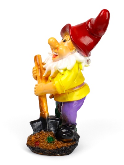 Садовая фигура из гипса «Гном с лопатой на подставке», 42×24×26 см